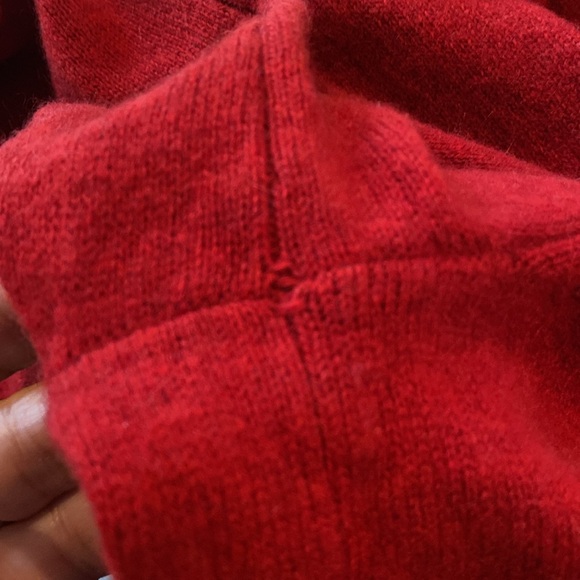 Neiman Marcus The Cashmere Collection faux wrap Sweater - Picture 9 of 9